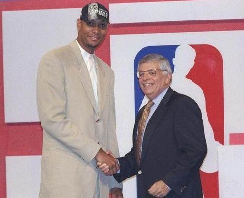 他在比賽僅 他在比賽僅